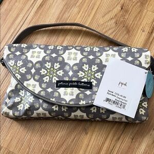 Petunia Pickle Bottom Gray, Cream & Lime Floral change it up clutch